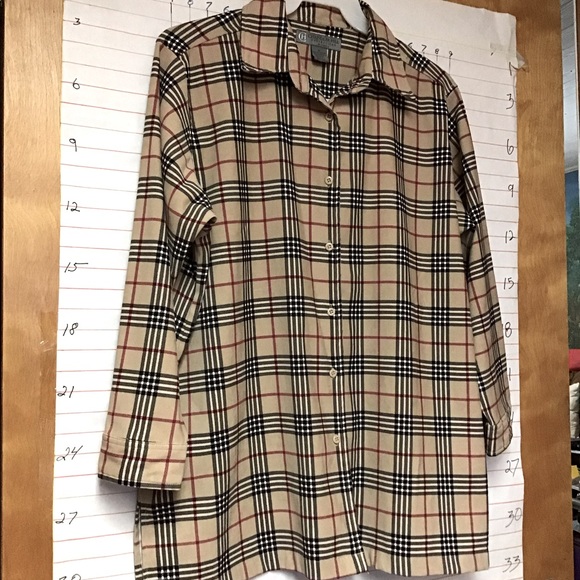 CHANDLER HILL COLLECTION woman’s button down shirt or shirt jacket - Picture 1 of 7